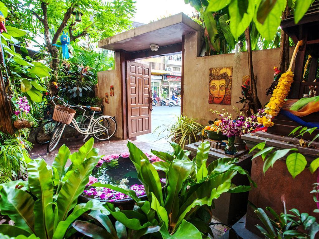 Ban Kong Rao Guesthouse Chiang Mai Bagian luar foto