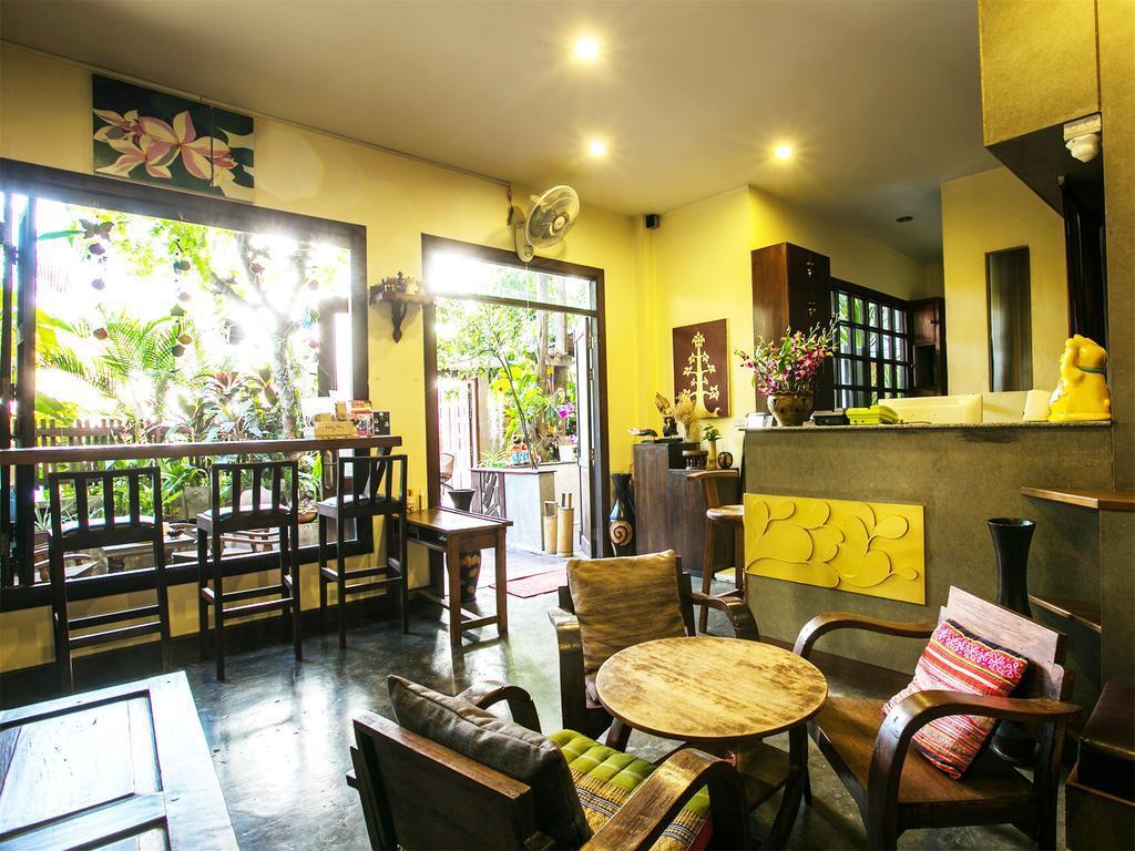 Ban Kong Rao Guesthouse Chiang Mai Bagian luar foto