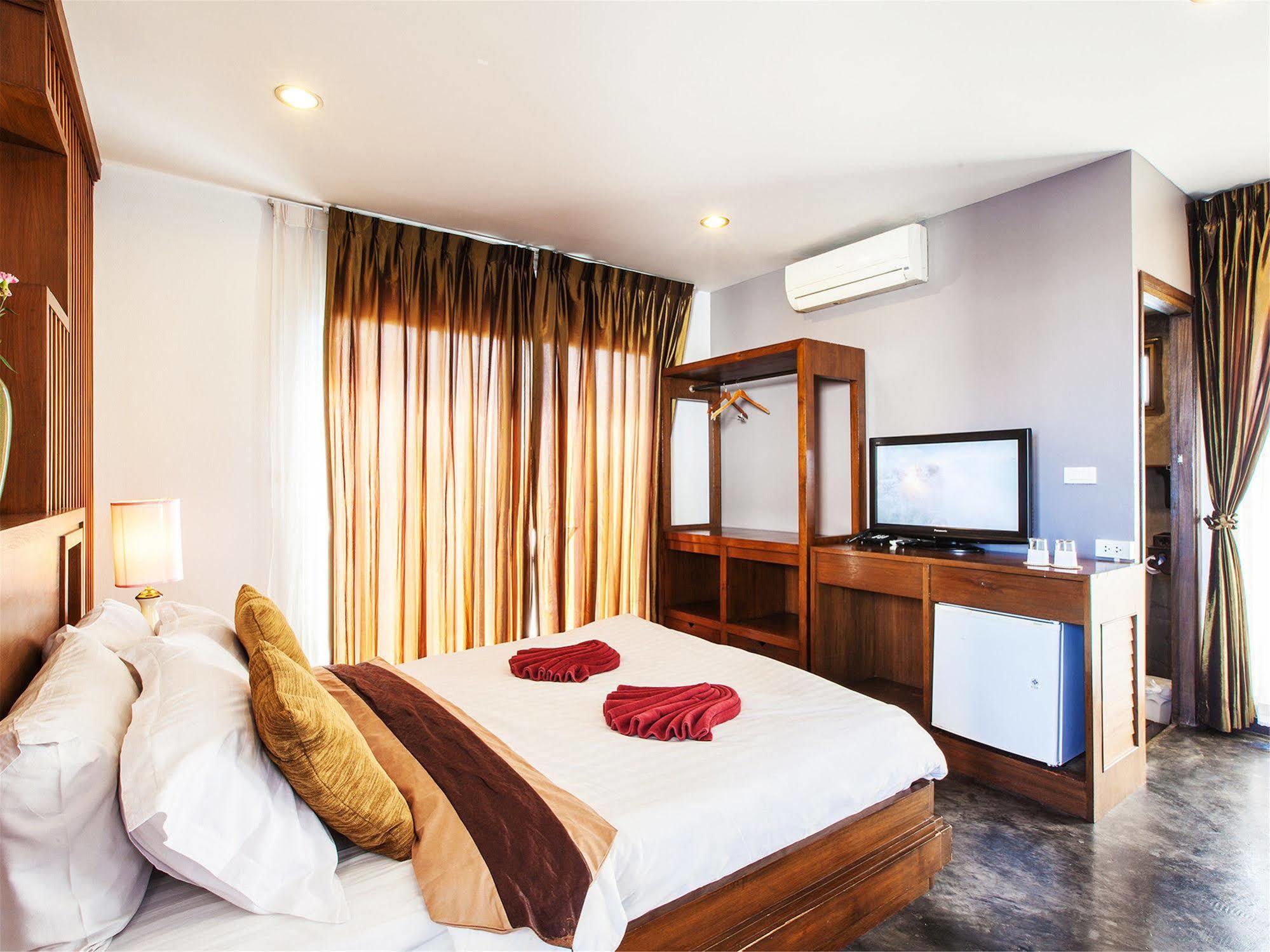 Ban Kong Rao Guesthouse Chiang Mai Bagian luar foto