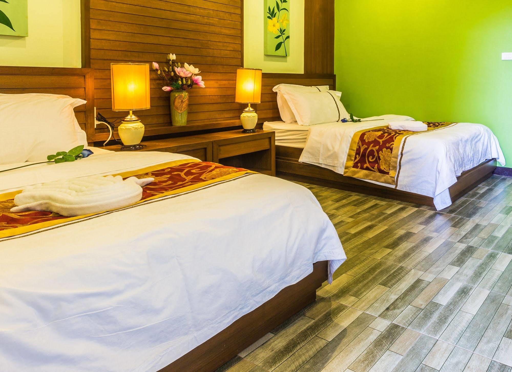 Ban Kong Rao Guesthouse Chiang Mai Bagian luar foto
