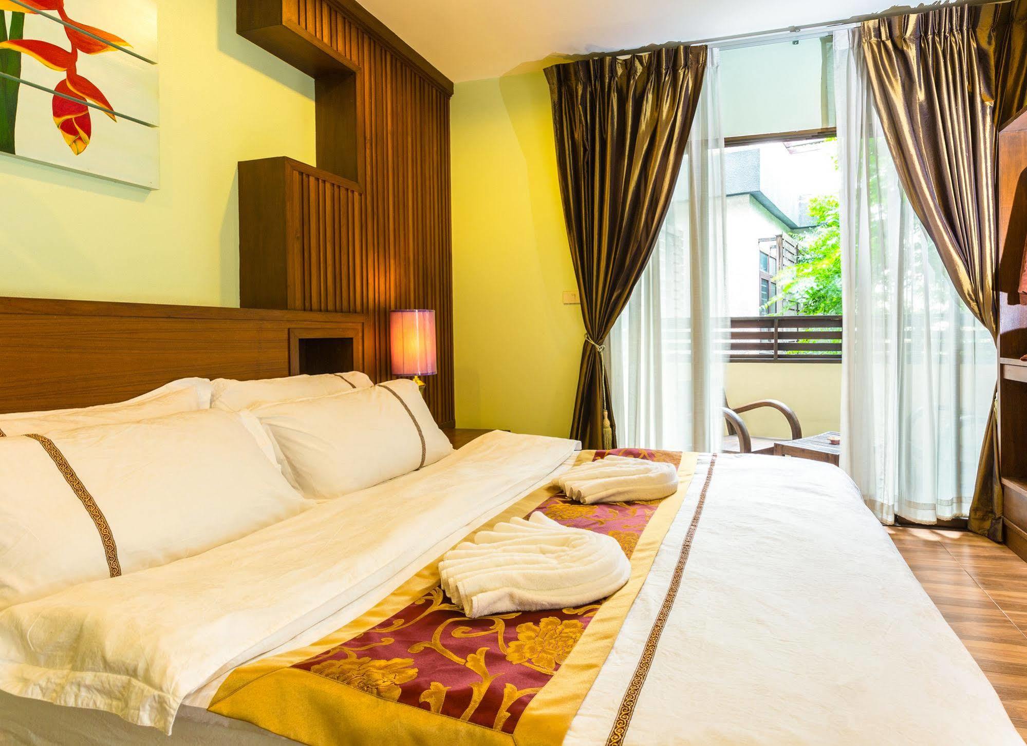 Ban Kong Rao Guesthouse Chiang Mai Bagian luar foto